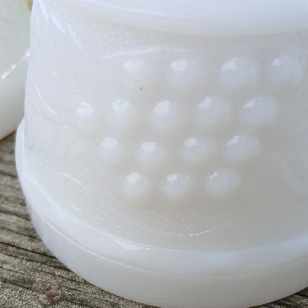 4 Anchor Hocking Milk Glass Sherbert Dessert Ice Cream Cups